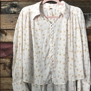 Free people button up blouse with yellow flowers